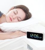 Réveil Numérique Multifonction - Avec Compte à Rebours - 3 Niveaux de Volume Réglables - Fonction Tactile - Température - Double Alarme et Lumière Snooze – Image 6