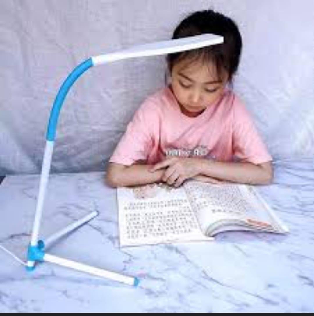 IMG-20241026-WA0038.jpg Lampe de Bureau à led - Flexible - Avec Prise Multifonction De Chargement USB - Portable et Réglable – Image 1