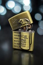 Coffret Briquet De Luxe Métallique 3D Avec Filtre à Cigarette à Tabac Réutilisable Et Recharge De Liquide - Bombe