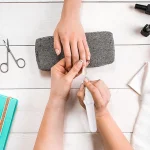 Kit De Manucure et De Pédicure Électrique 5 en 1- Appareil Alimenté Par Batterie - Blanc – Image 8