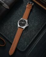 Montre à Quartz Tomi Pour Homme - Bracelet en Cuir De Qualité Supérieure - Affichage De La Date - Résistante à L'eau – Image 3