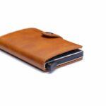 Mini Portefeuille Intelligent À Trois Volets -  Fibre de Carbone et Cuir - 5 cartes - 3 Compartiments Pour Billets - Beige – Image 7