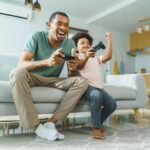 Console De Jeux Vidéo De Salon – Manette De Jeu Sans Fil 2,4 GHz Avec Résolution 4K – 2 Manettes Sans Fil – Image 4