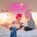 Enseigne Lumineuse LED « Hello Beautiful » Avec Éclairage Rosée – Décoration Moderne – Image 8
